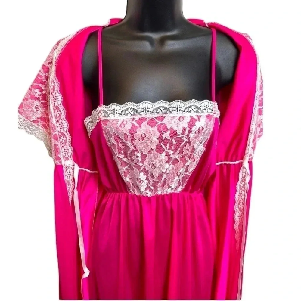 Vintage 1960s Prestige New York 2 pc‎ Nightgown Peignoir Hot Pink USA.